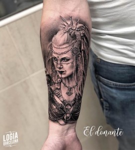 tatuaje_brazo_walkiria_vikinga_logia_barcelona_el_donante 